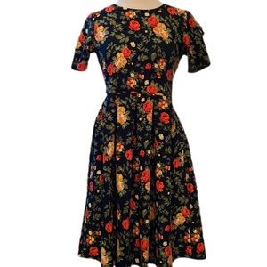 LuLaRoe Amelia Medium New without tags